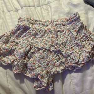 Aero floral flowy shorts